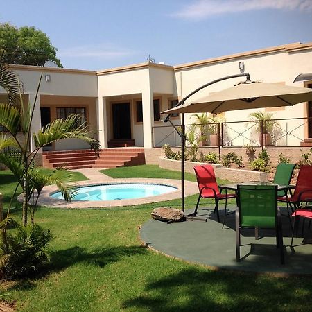 Amigos Bed & Breakfast - No Loadshedding Bed & Breakfast Mbombela Exterior photo