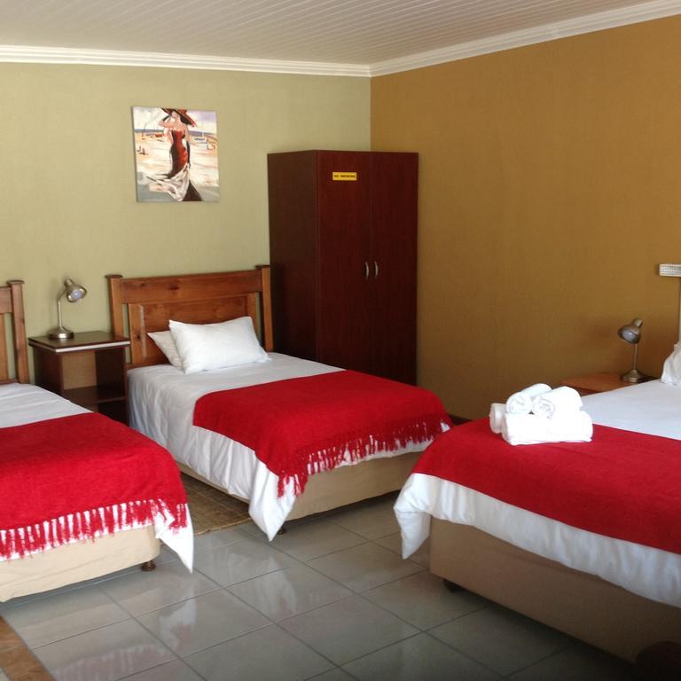 Amigos Bed & Breakfast - No Loadshedding Bed & Breakfast Mbombela Room photo